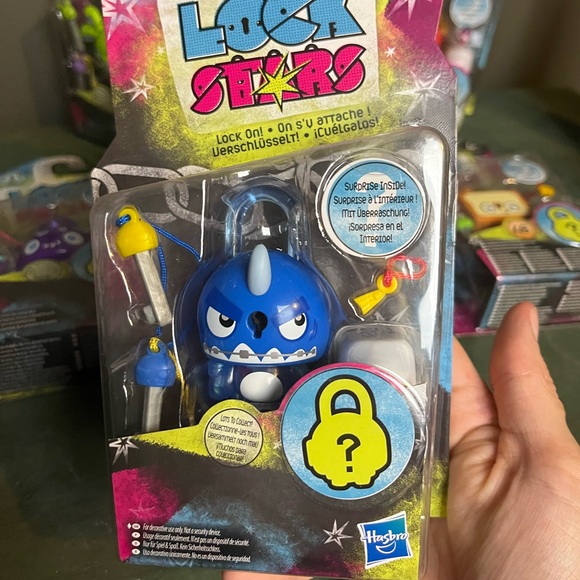 BIG LOT OF 17 LOCK STARS TOY - Picture 12 of 16